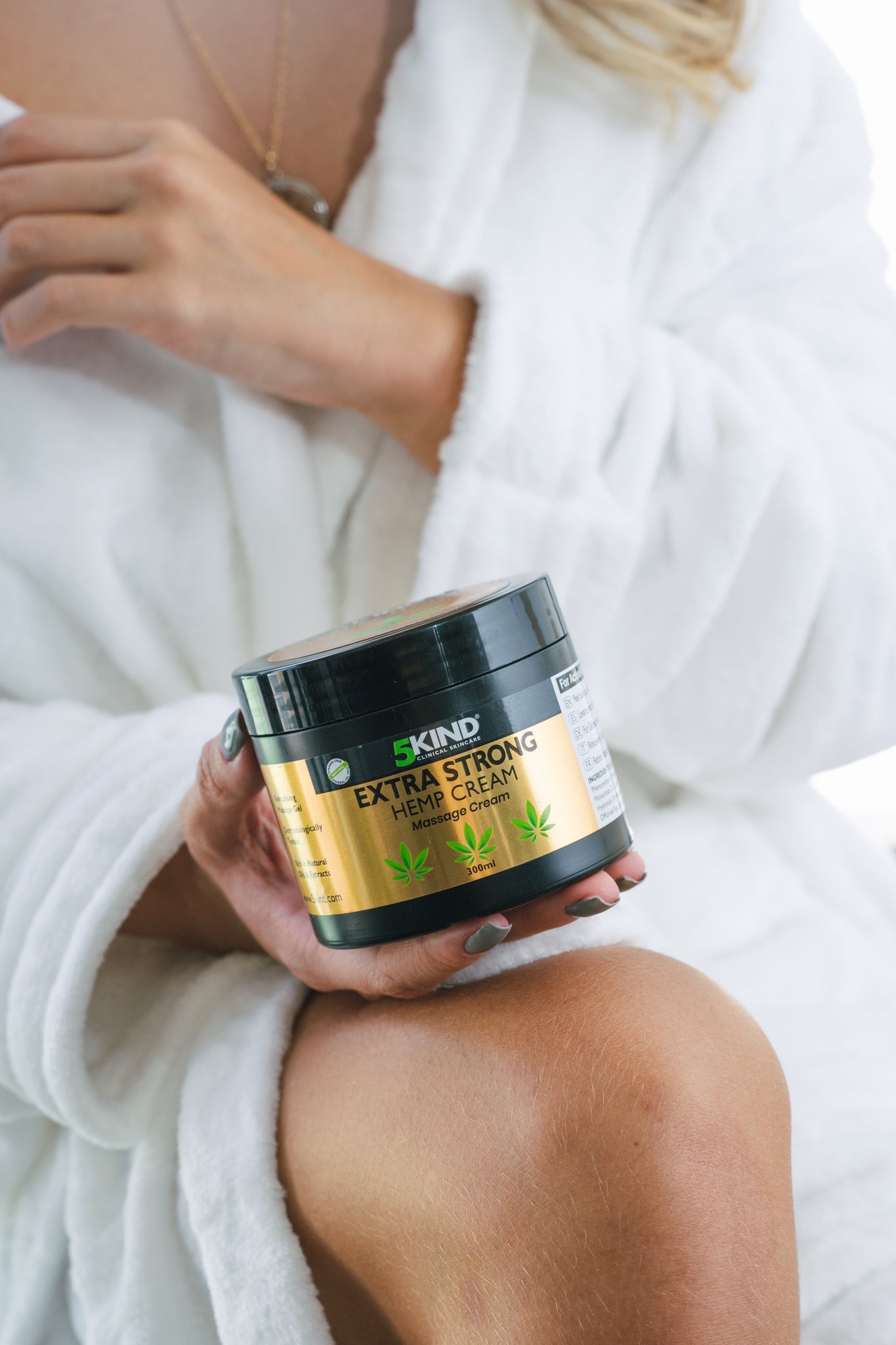 Hemp Cream vs. Arnica Cream: Which is Right for You?